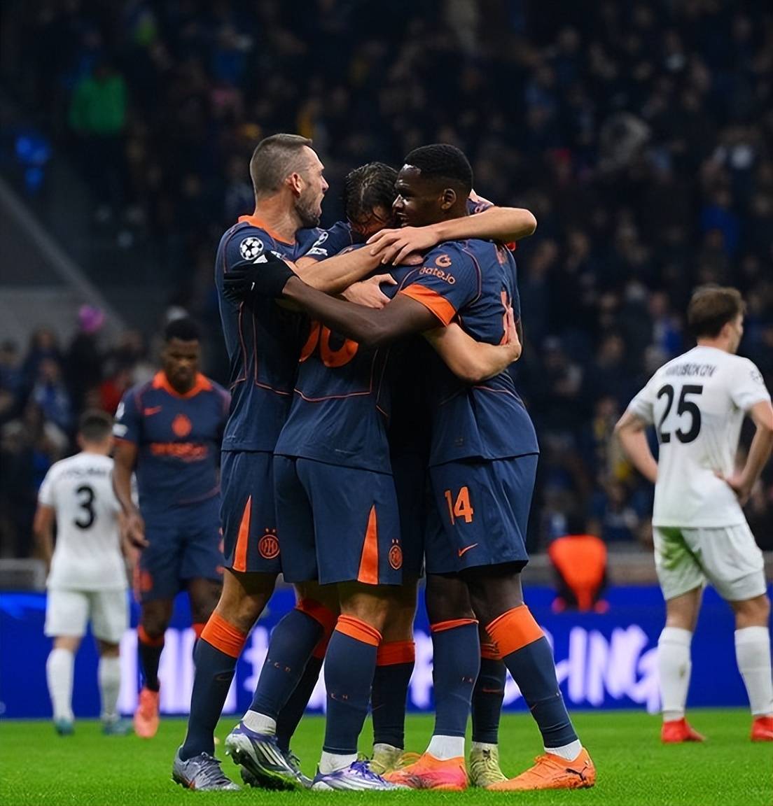 英超联赛免费高清直播+实时赛程+积分预测（2025赛季全覆盖）3队全胜+2队全败！欧冠最新积分榜出炉：英超霸榜前八穆帅垫底