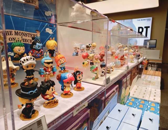 79元盲盒被自家员工嫌贵，泡泡玛特的股价“泡泡”要破？