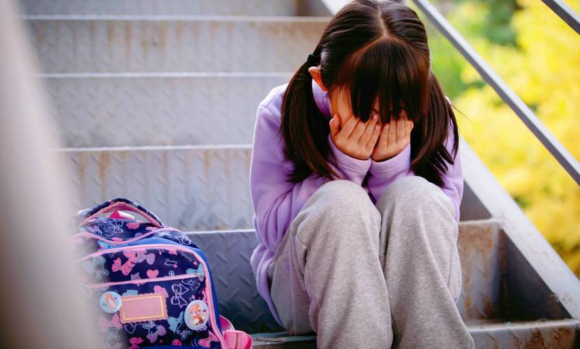 9岁半女孩已来2次月经,男孩身高定型1.5米!性早熟到底有多坑孩子?