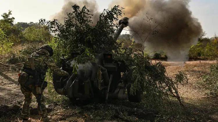 出奇制胜!三个乌军旅逃离红军城,从17万俄军包围圈逃生