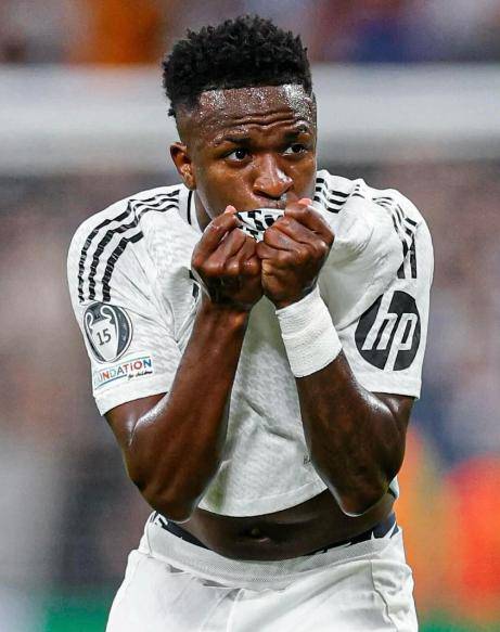 伴随皇马战平巴萨4：2获胜皇家贝蒂斯1西甲联赛免费高清直播＋实时赛程积分榜＋竞彩预测全覆盖（2025赛季）：1西甲积分榜生变