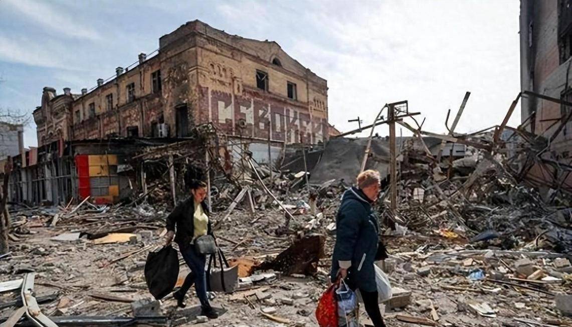 俄军主力开进红军城,泽连斯基终于下达撤退命令,几千乌军已经插翅难飞!