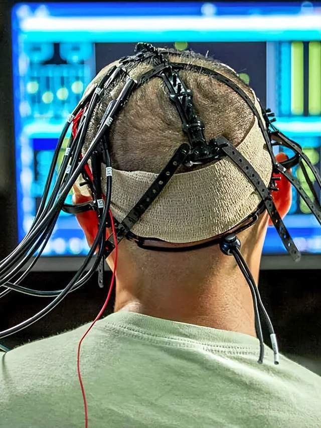 原创             接入人脑，正在中国悄悄爆发｜地球知识局