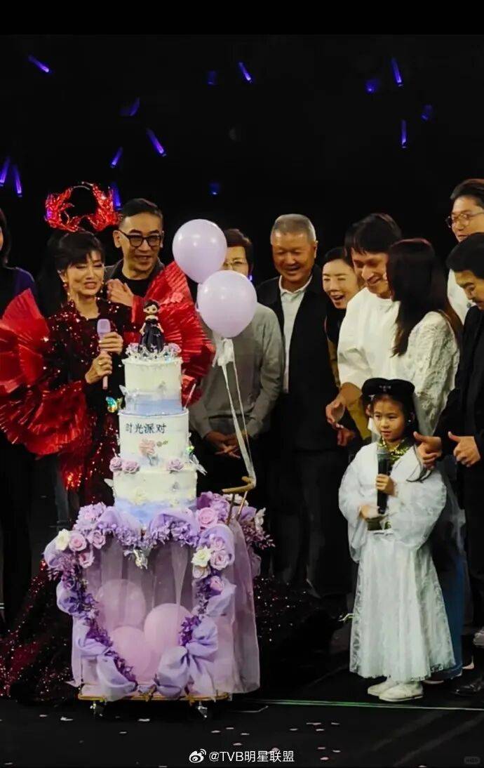 赵雅芝孙女颜值很高！祖母曾是古装女神美若天仙气质绝佳