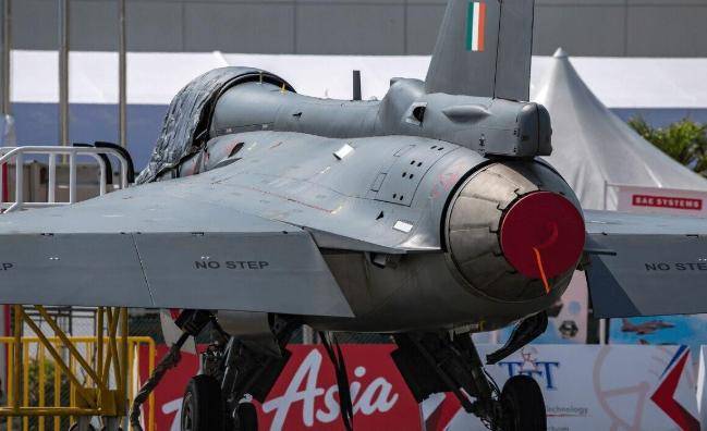 印度战机出事,少将把账算美国头上:F404 毛病拖垮光辉