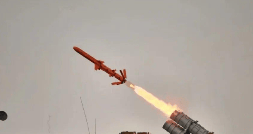 3天推进7公里！俄军双线突进撕开乌军防线，1个致命漏洞让10万乌军濒临崩溃