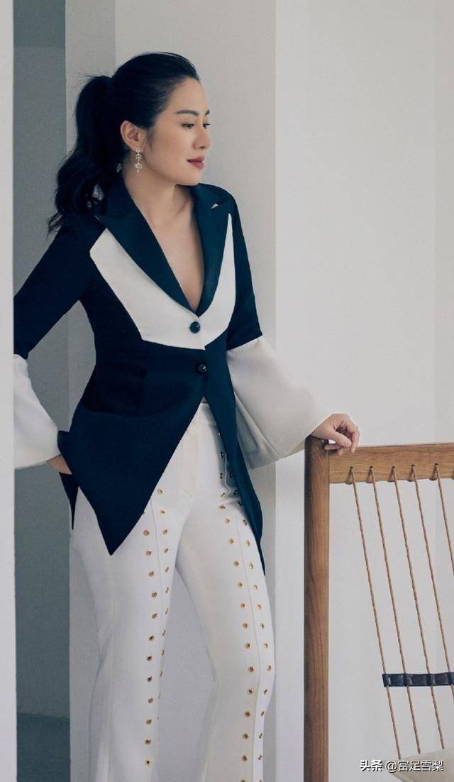 双峰垂到肚脐眼的叶璇，有谁能抵挡住这曼妙的身姿