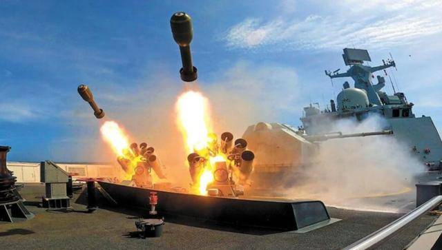 台海附近，日本自卫队部署重兵！解放军8字警告，要斩断黑手了？