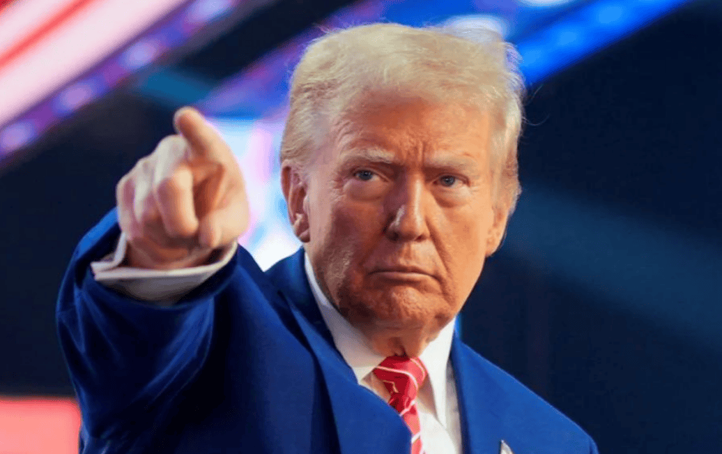 日本多次不宣而战，中国不得不防，高市早苗沉默之际，国人紧急返华