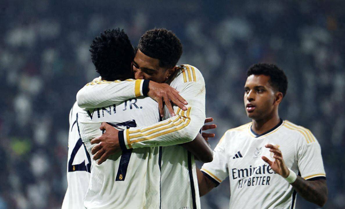 “凌晨4点巅峰战！皇马客战西班牙足球甲级联