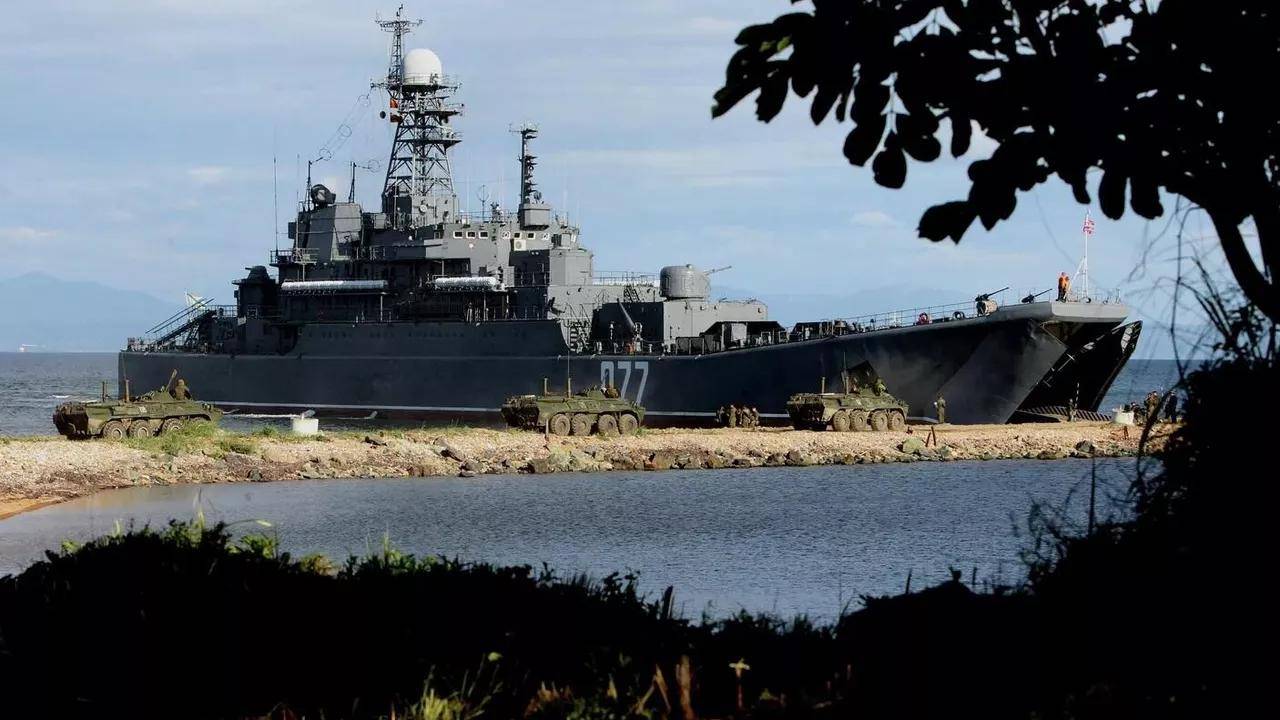 中国无人机逼近与那国岛？日本的麻烦还在后头，俄罗斯也来亮剑了