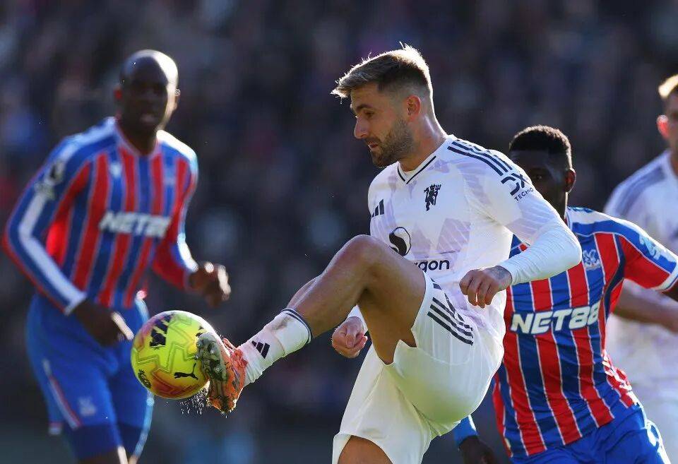 “英格兰足球超级联赛重拾第二春！卢克肖赛季