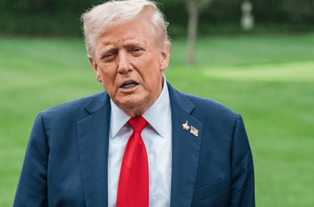 嫌美国武器垃圾?乌军被曝弃用美制无人机,特朗普正愁找不到把柄!