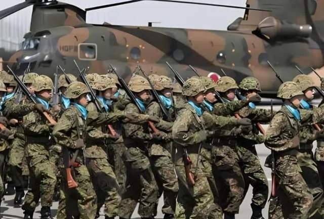 日本疯狂扩军备战，自卫队已向西南转移，中国应对之道只有这一条