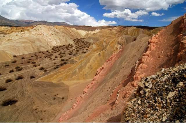稀土还没开发，日本已经想象自己腹面受敌，为中方军事制裁做准备