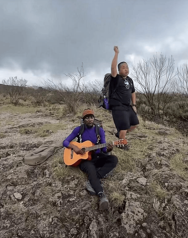 大使馆回应了!证实蓝战非受胁迫,转账108.8万,绑匪已浮出水面