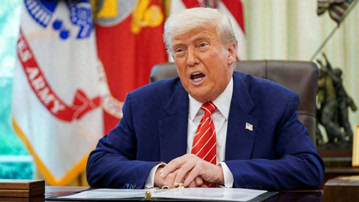 原创 特朗普开绿灯,允许出口H200芯片,中方买不买?外交部斩钉截铁