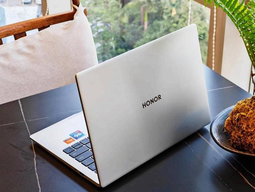 原创             独立五周年，荣耀跳不出华为画的圈