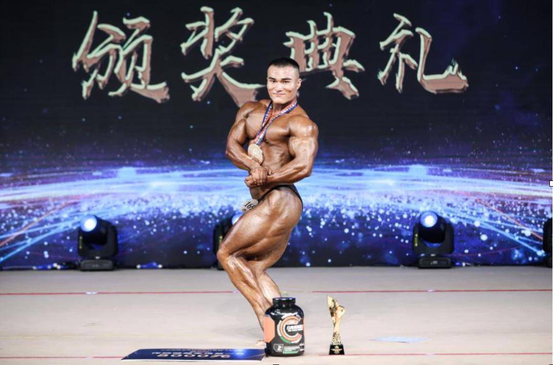 健美冠军王昆去世,年仅30岁,好友透露原因,每天都坚持锻炼