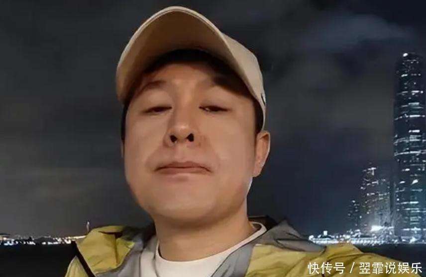 张颂文晚来爆红的背后：明星光环外的温暖与真实