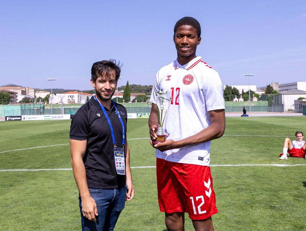 原创             曼联人人皆天才自居？小妖不满被下放预备队锻炼，自认为应是第二中锋