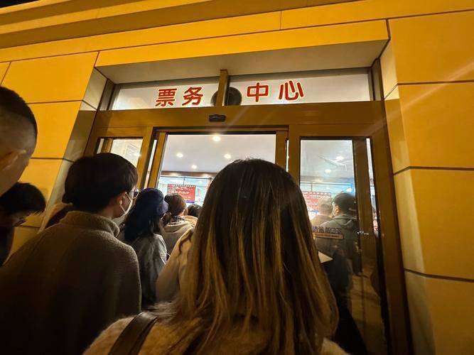 欧洲篮球联赛中文网__赛程比分+球队资讯+盘口分析杨瀚森遭雪藏坐穿板凳！开拓者引华人球迷不满集体退票抗议