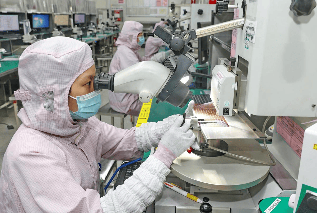 中美交锋掀起滔天巨浪！俄乌冲突沦为配角，历史分水岭近在眼前