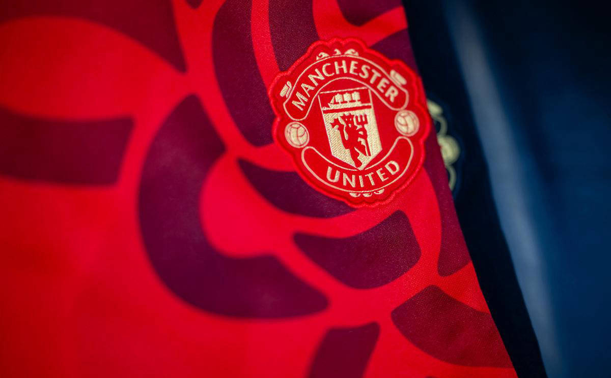 英超联赛免费高清直播+实时赛程+积分预测（2025赛季全覆盖）英超节礼日仅一场比赛？曼联对纽卡防守松散难挡进攻风暴