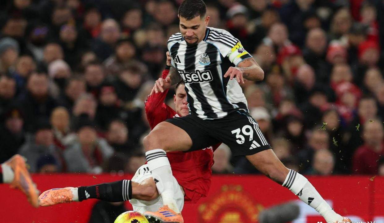 原创             英超争四格局大变，曼联1-0险胜纽卡，三豪门积分齐头并进竞争日趋激烈