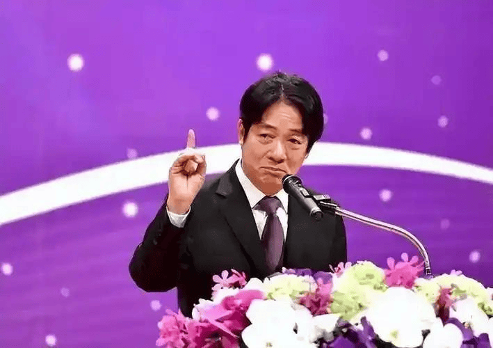 解放军围台第1天，台军喊出备战，郑丽文痛批赖清德：把路走绝了！