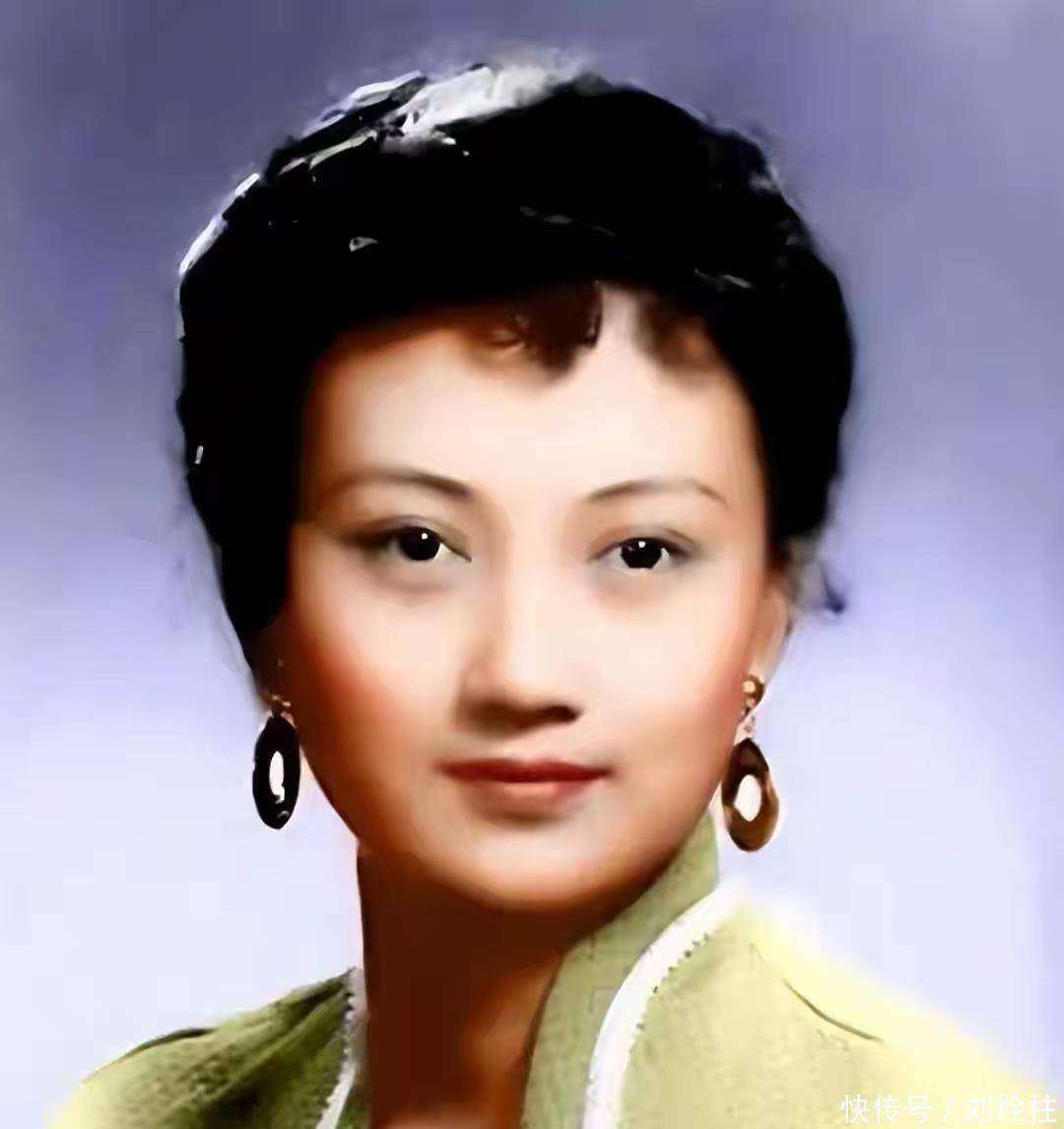 她被称为中国最美女演员，少将军衔，如今90岁活成这样