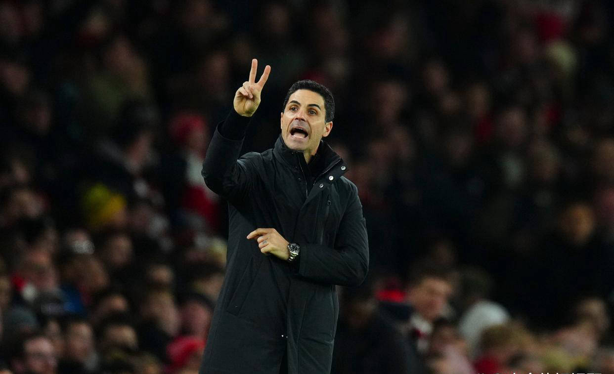 英格兰足球超级联赛英超1-1与2-2战平！曼城利物浦双双被绝平阿森纳笑纳6分稳居榜首