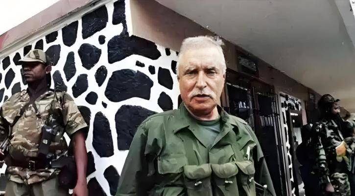 雇佣兵之王:30年干掉了4任总统,娶6个老婆,还窃取一国