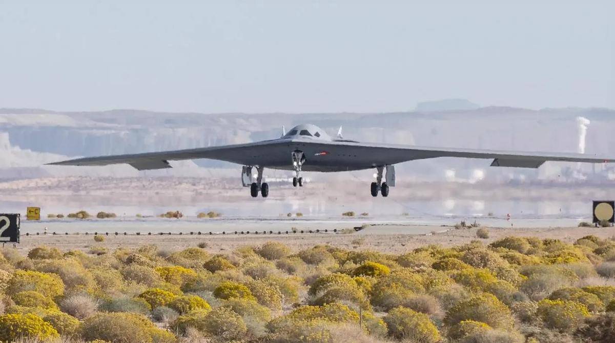 550亿打水漂！外媒承认：中国软件提前戳穿B-21隐身神话，美军未列装先落后