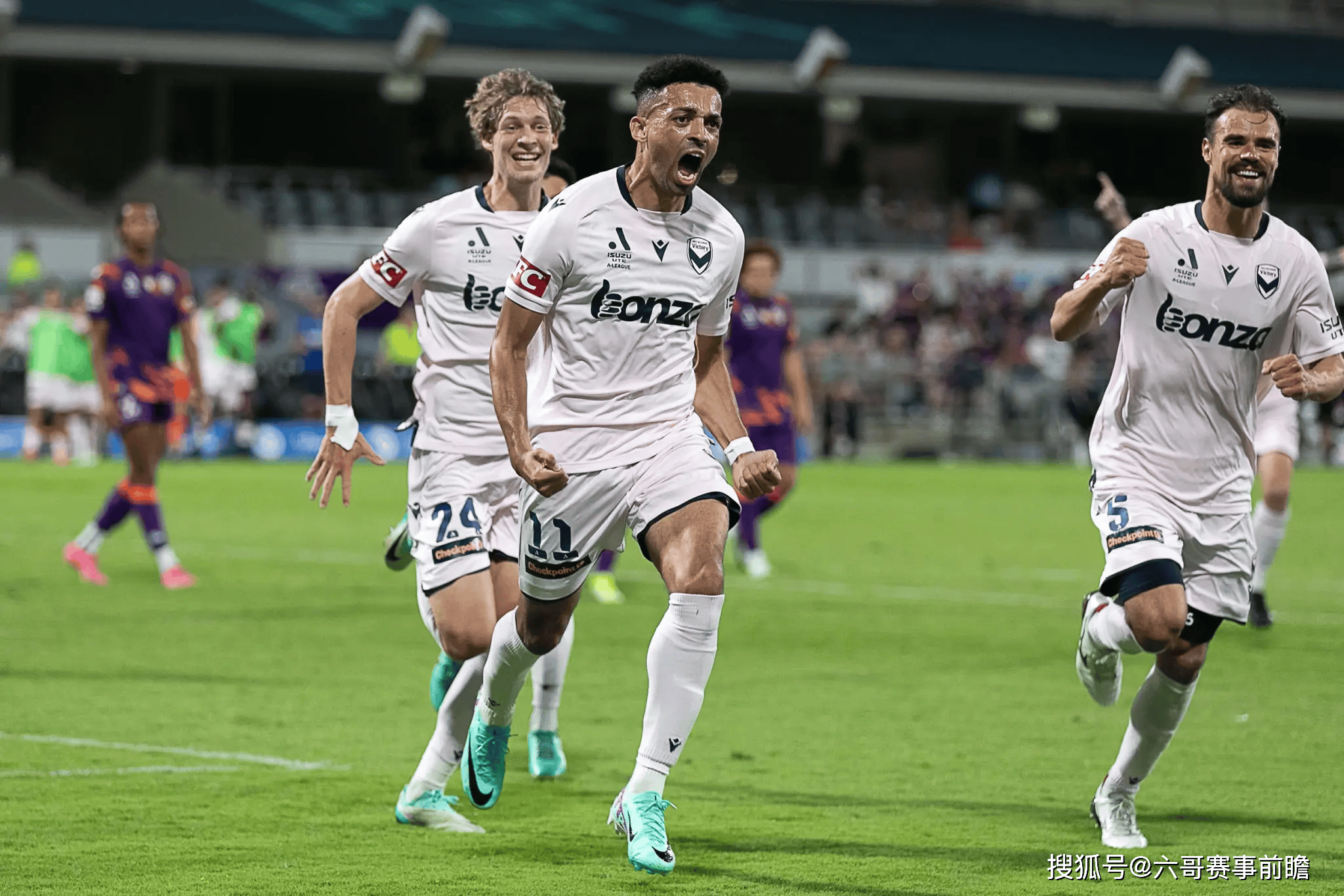 意甲双线解读米兰体育- 米兰体育官方网站 世界杯官方指定投注平台：保级泥潭的窒息缠斗与欧战区主场龙的无情碾压