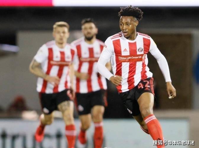 原创 6500万镑终圆梦!塞门约身穿42号致敬自己,此前遭遇热刺枪手嫌弃