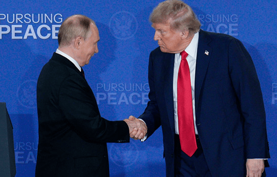 特朗普直言：中俄惧怕美国，话音刚落，美盟友呼吁中俄伊联手抗美