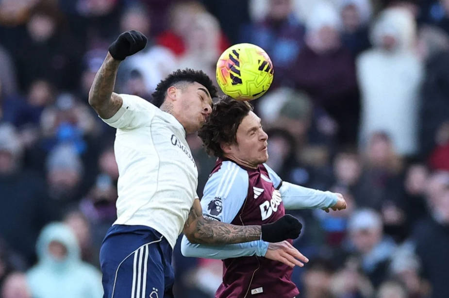 曼联旧将林德洛夫成维拉防线核心埃英格兰足球超级联赛梅里慧眼识英雄