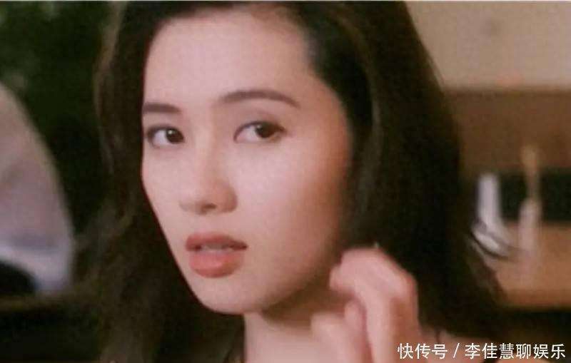 官网合法彩票平台- 北京赛车- 时时彩体彩六合彩李丽珍拍疑遭揩油！该男星中4次六合彩已财富自由