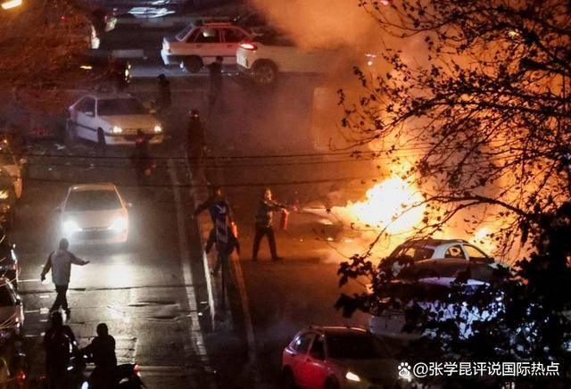 伊朗挺不住了，国外救兵紧急入境，特朗普不嫌事大，一句话点战火