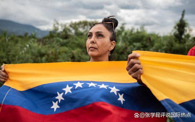 和特朗普对骂一年，这国元首突然怂了，相比马杜罗，他要自己上门