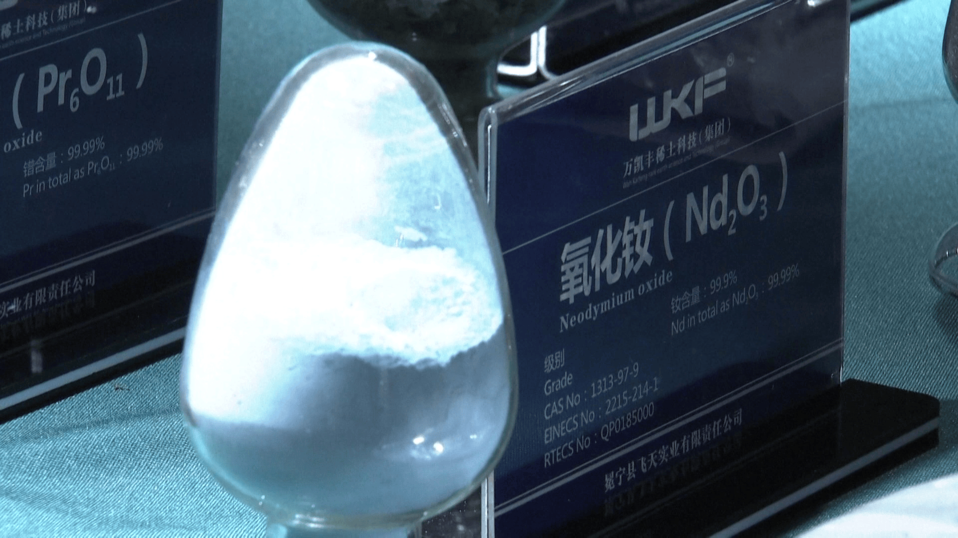 特朗普向盟友发令，180天内必须对中国动手，办不好我就办你们