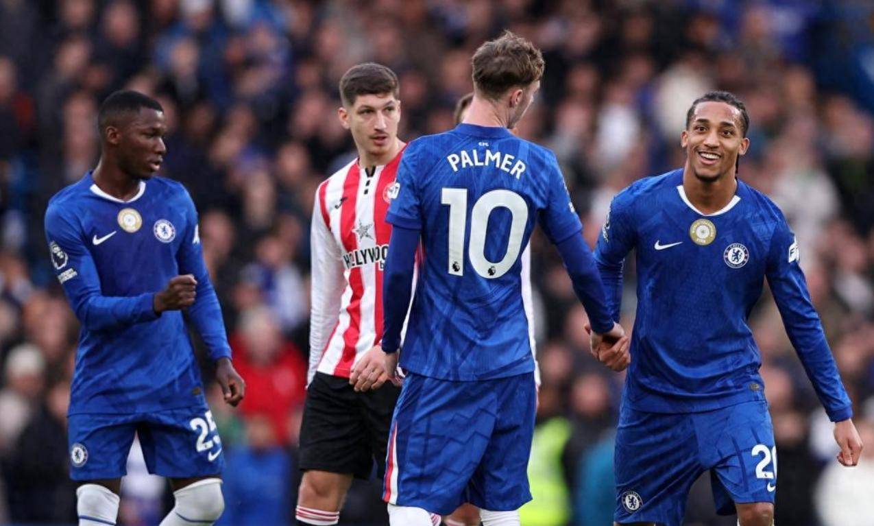 一场2-0让英超争四格局大乱曼联紧追利物浦切尔英格兰足球超级联赛西第6