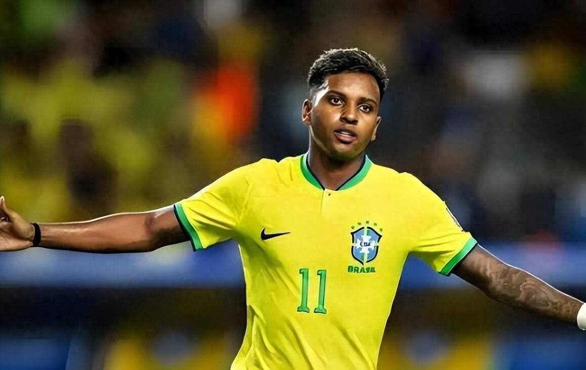 好消息！申花冬训有望迎世界杯-足球赛事比分体育网回国脚级后腰曾为国足建功出力