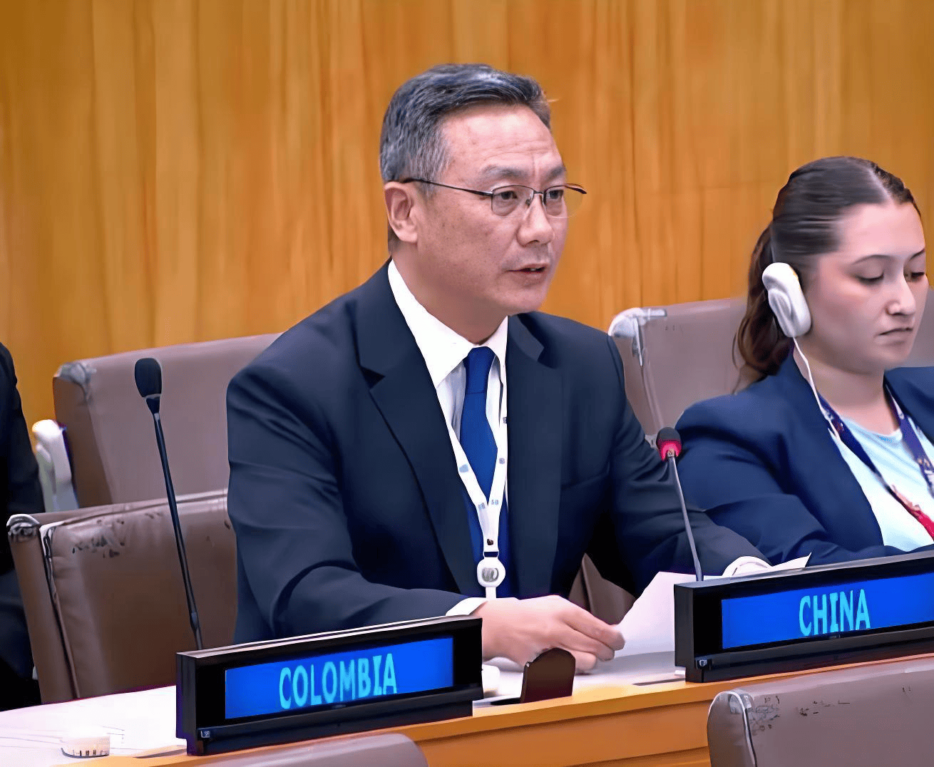 面对191国，日方说中国错了，中方双代表四连问：日本需解除武装