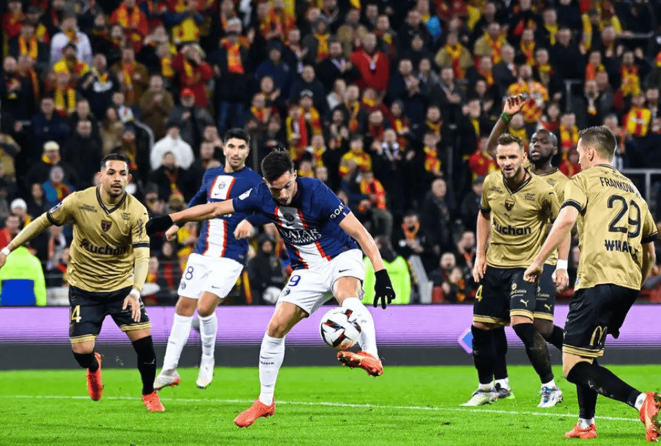 “法甲英格兰足球超级联赛：朗斯VS勒阿弗尔