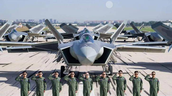 通过俄乌战争,美国忽然发现:中国军力比想象的强大