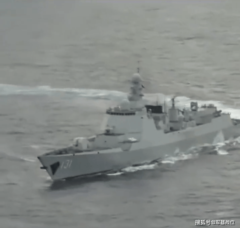 央视最新曝光：中美疑似爆发激烈海上交锋，外舰挑衅被我052D锁定