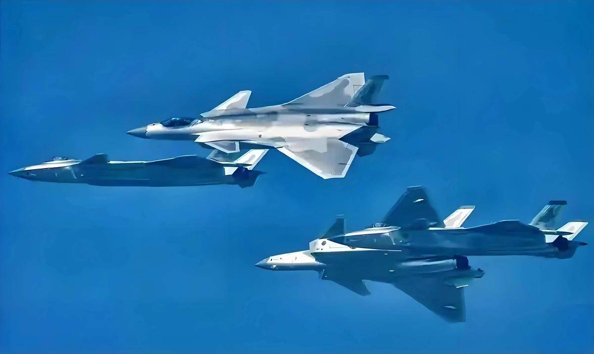 歼-20数量将破千,F-22变绝版,英智库警告:西太平洋成美军禁区