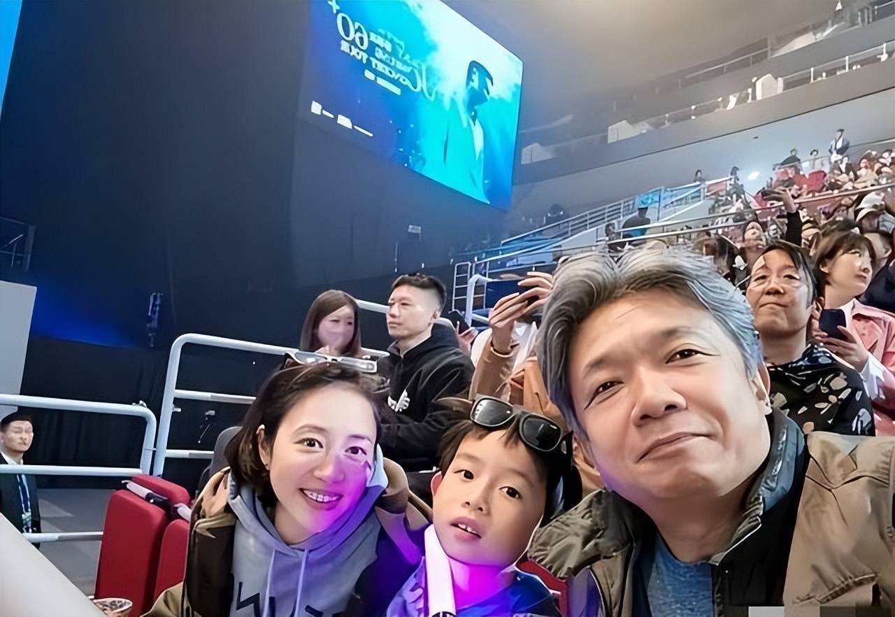 她是上海人民的骄傲，嫁大12岁恩师为妻，如今丈夫已是北影院长